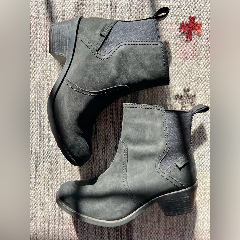 Teva Women's Anaya Chelsea Boot